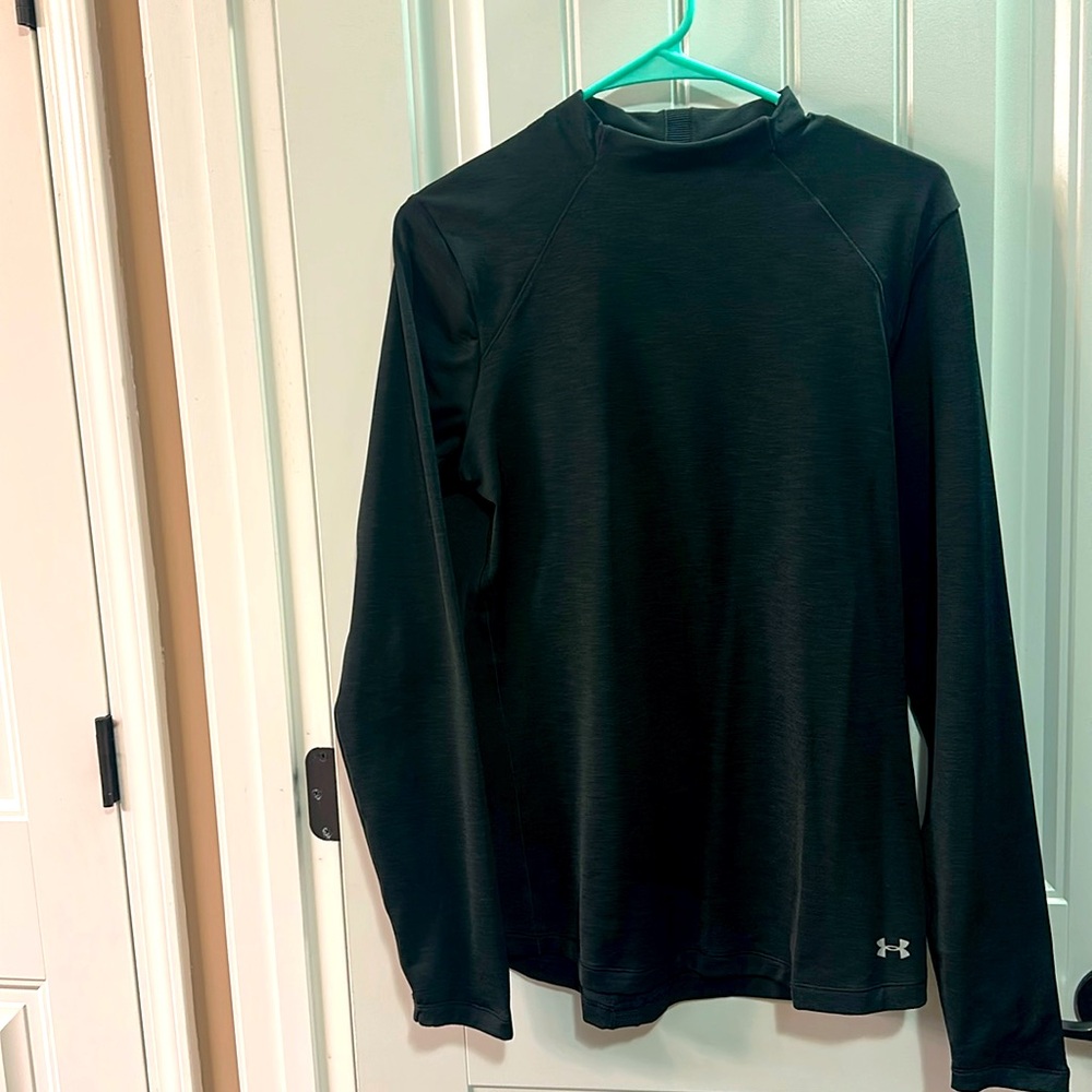Women’s Under Armour mock neck cold gear LG